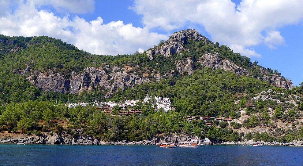 Apartmánové městečko nad Amos Bay