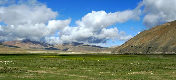 Typická tibetská krajina