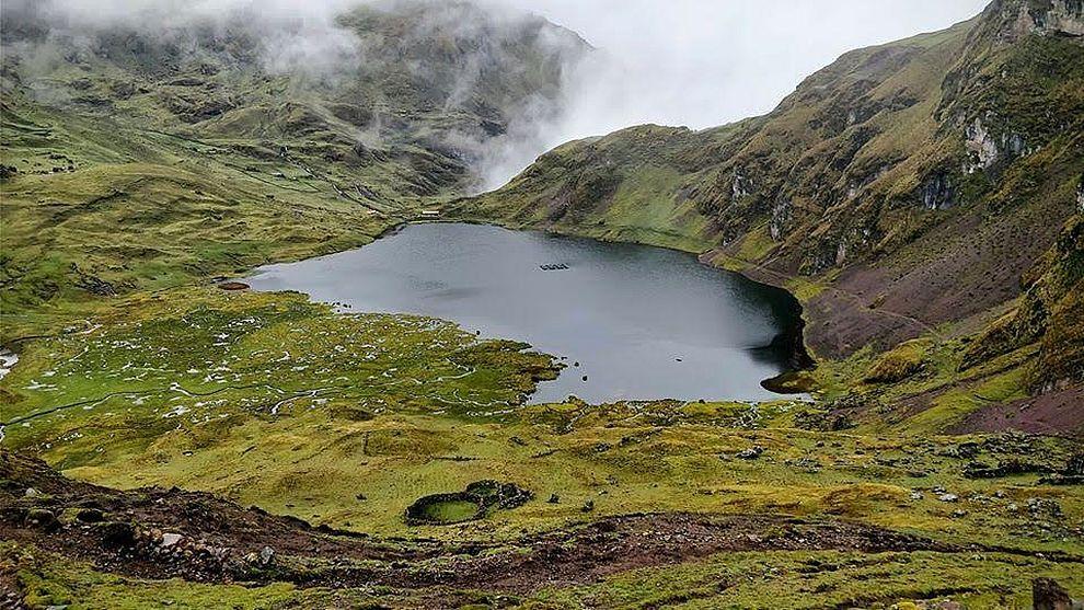 Ranní pohled na jezero