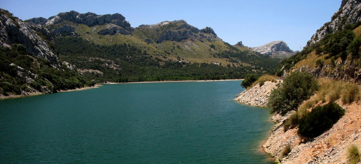 Přehrada Embalse Gorg Blau