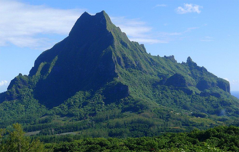 Mount Rotui (899m n. m.)