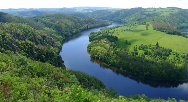 Prudká svahy nad Vltavou