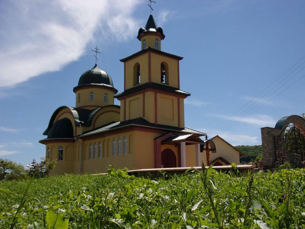 Hírjauca, kostelík