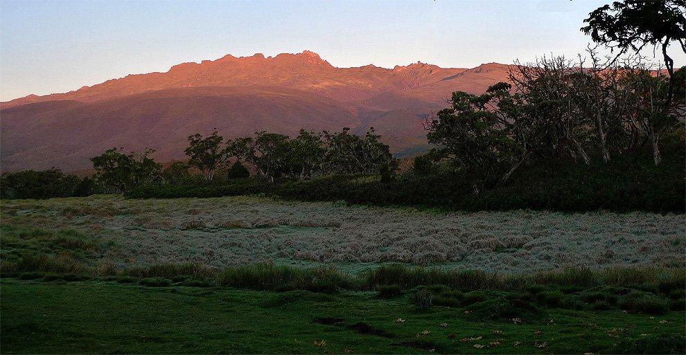 Masiv Mt.Kenya při rozbřesku