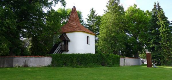 Kaplička na hřbitově