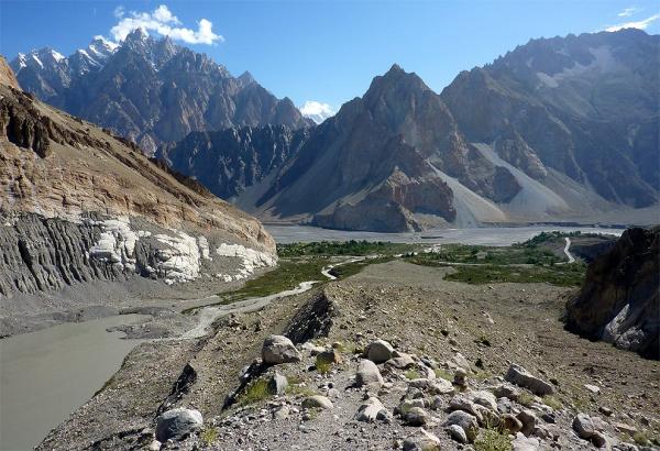 Výhled do údolí Hunza