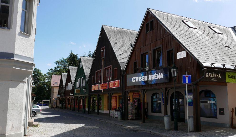 Zámecká ulice ve Vrchlabí