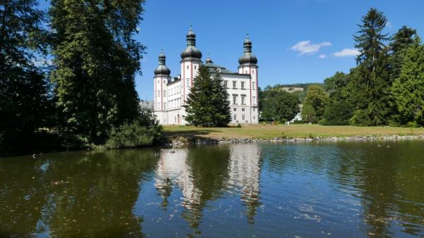 Zámecký park ve Vrchlabí