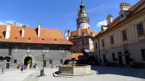 Zámecké nádvoří Český Krumlov