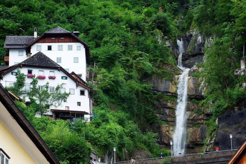 Vodopád nad Hallstattem