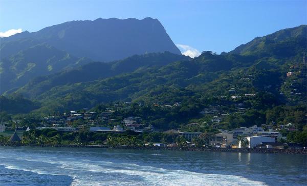 Tahitské dvoutisícovky