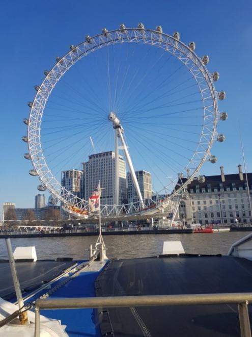 Konečná stanice pod London eye