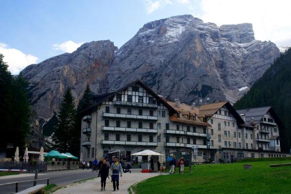 Hotel Lago di Braies