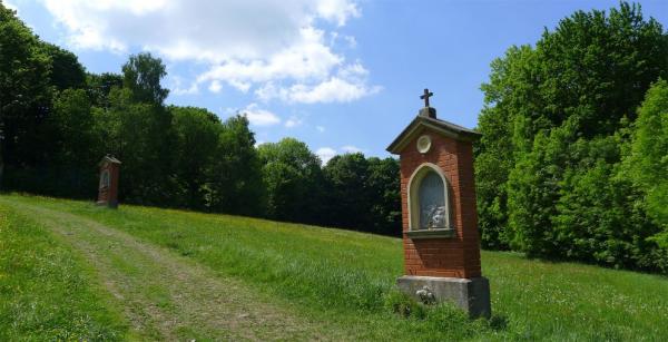 Křížová cesta na vrchol Tábor
