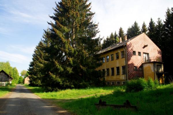 Sklárna