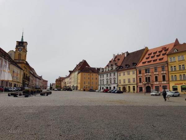 Náměstí Krále Jiřího z Poděbrad