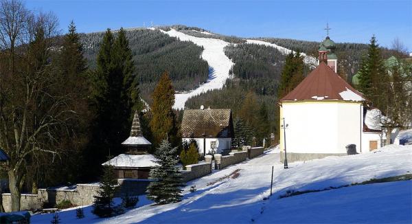 Kostel Sv. Petra a Medvědín