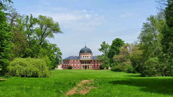 Veltrusy