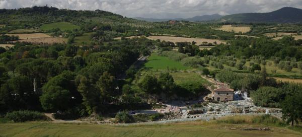 Travertinová kaskáda Cascate del Mulino