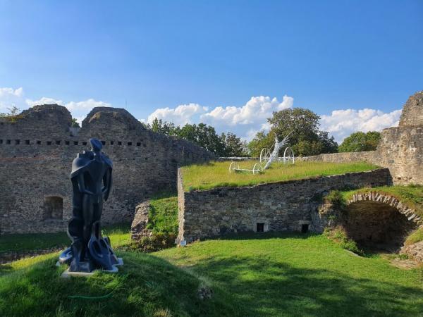 Galerie a hrad v jednom