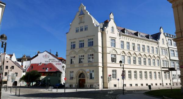 Biskupské gymnázium