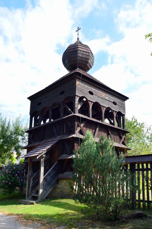 dřevěná zvonice
