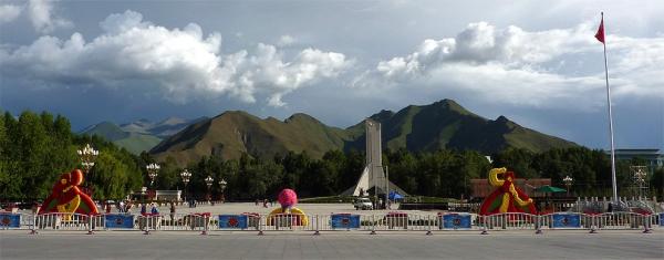 Monument to the Peaceful Liberation of T