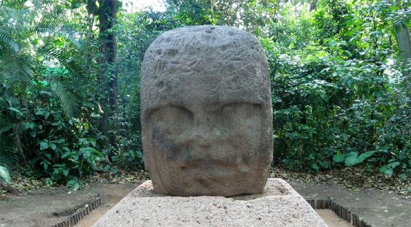 Monumento El Joven Guerrero