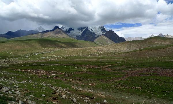 Downhill from the pass Suge la