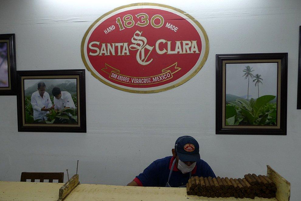 Final rolling of cigars