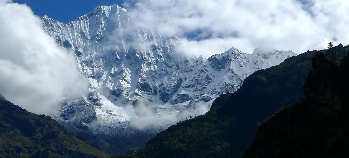 Thamserku