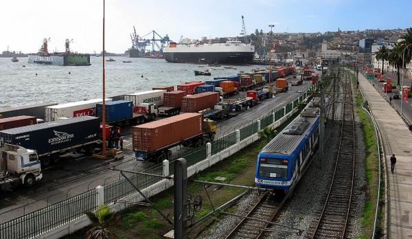 Přístav ve Valparaisu