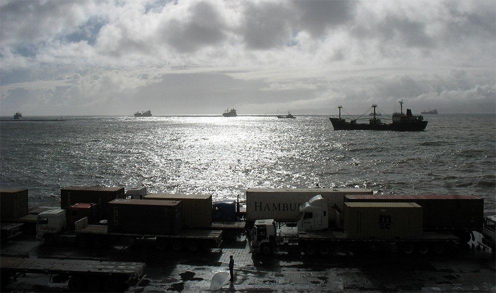 Atmosphere of old faraway voyages