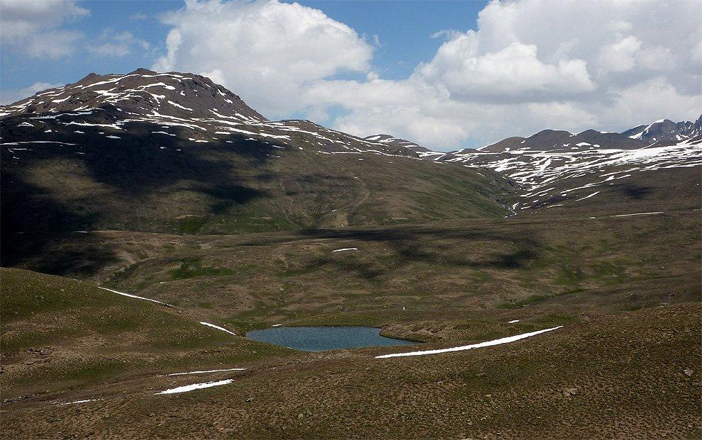 Deosaiské jezírko