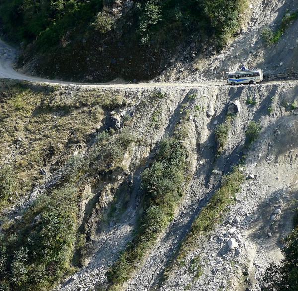 Death Road nad Lete Kholou