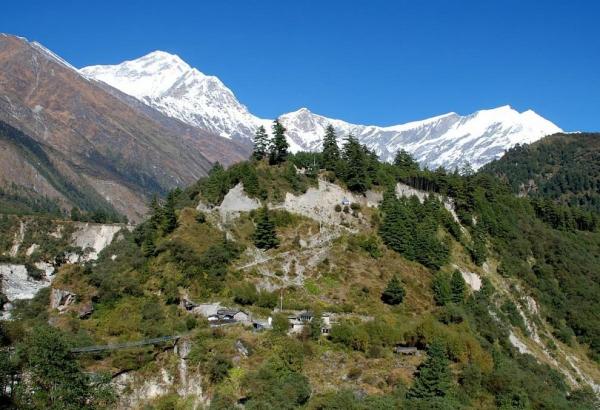 Pohled zpět na Dhaulagiri a Tukuche