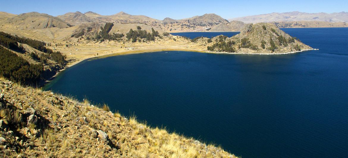 Jezero Titicaca