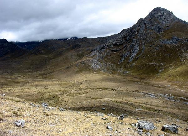 Stoupání do průsmyku Mesapata (4 460m n.