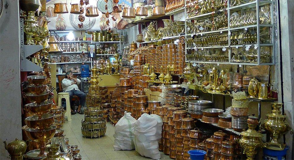 Shop with dishes