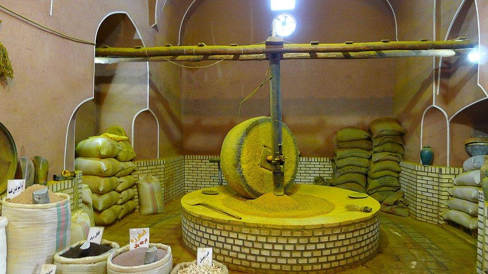 Spice mill