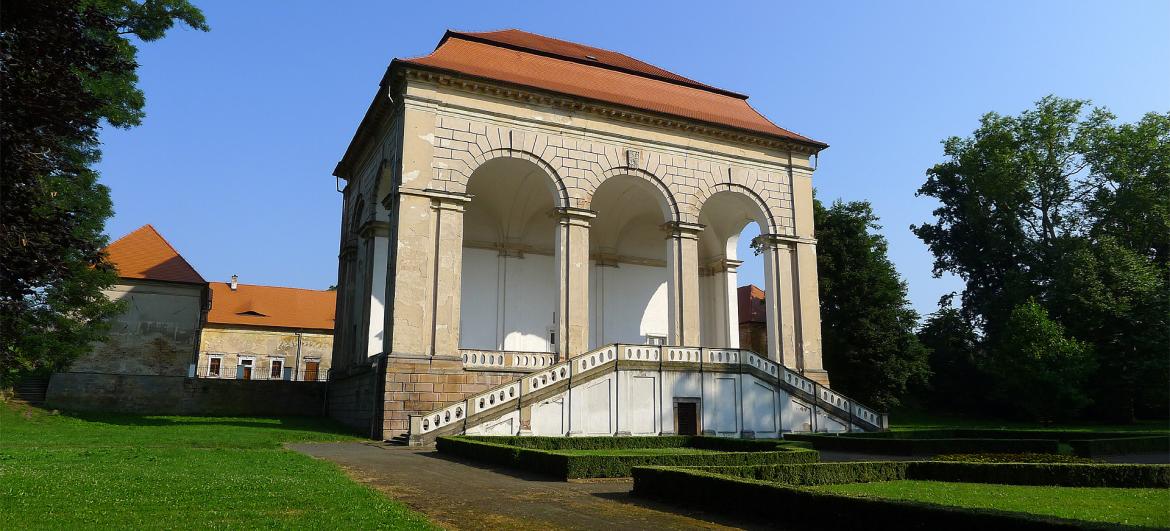 Valdštejnská lodžie