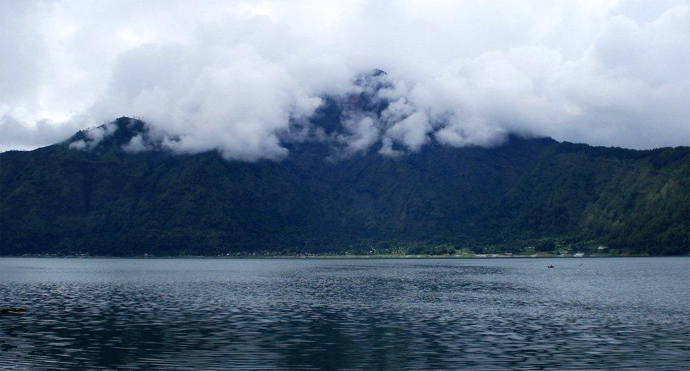 U jezera Batur