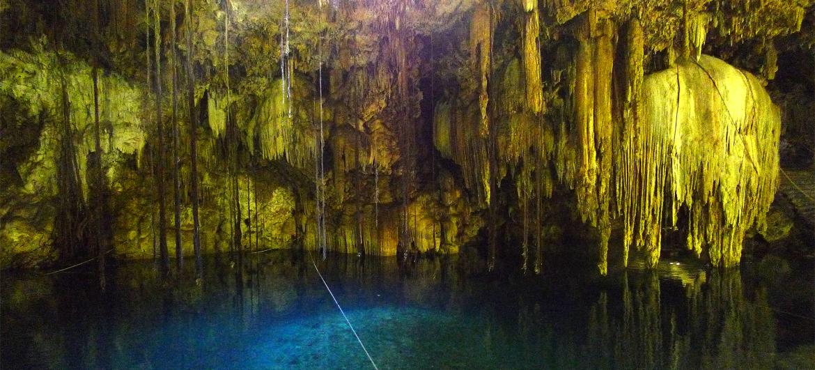 Cenote de Dzitnup
