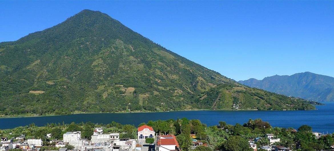 Výlet k jezeru Atitlán - západ