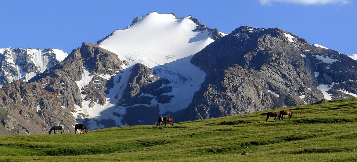 Trek k jezeru Köl Ükök