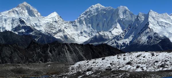 Hike across Kongma la pass