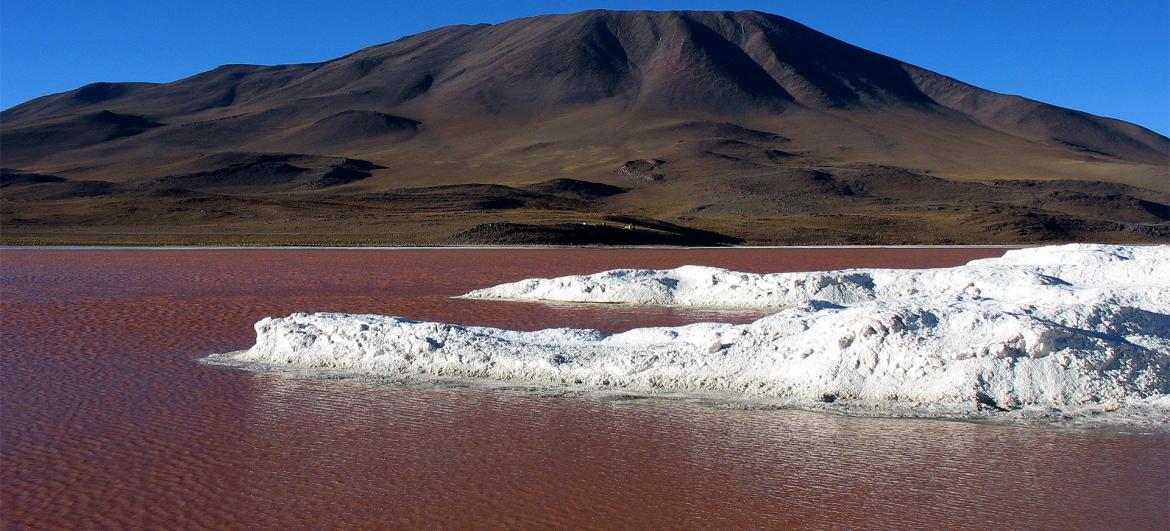 Around Lagoon Colorada