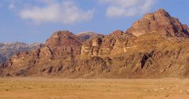 Pěšky do vesnice Wadi Rum