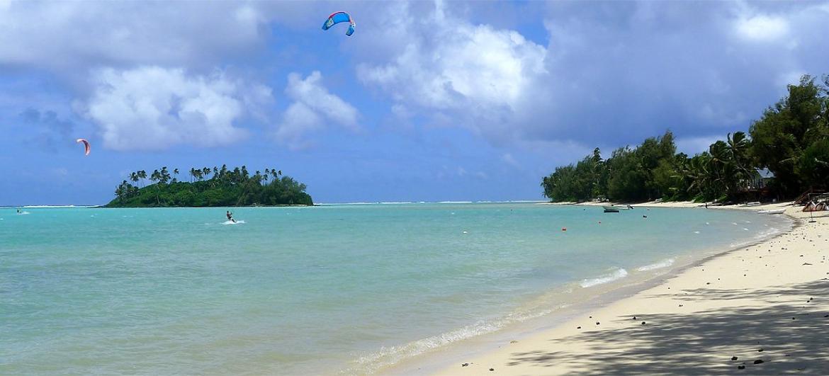 Koupání na Muri Beach