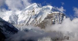 The ascent to gompa Bojo